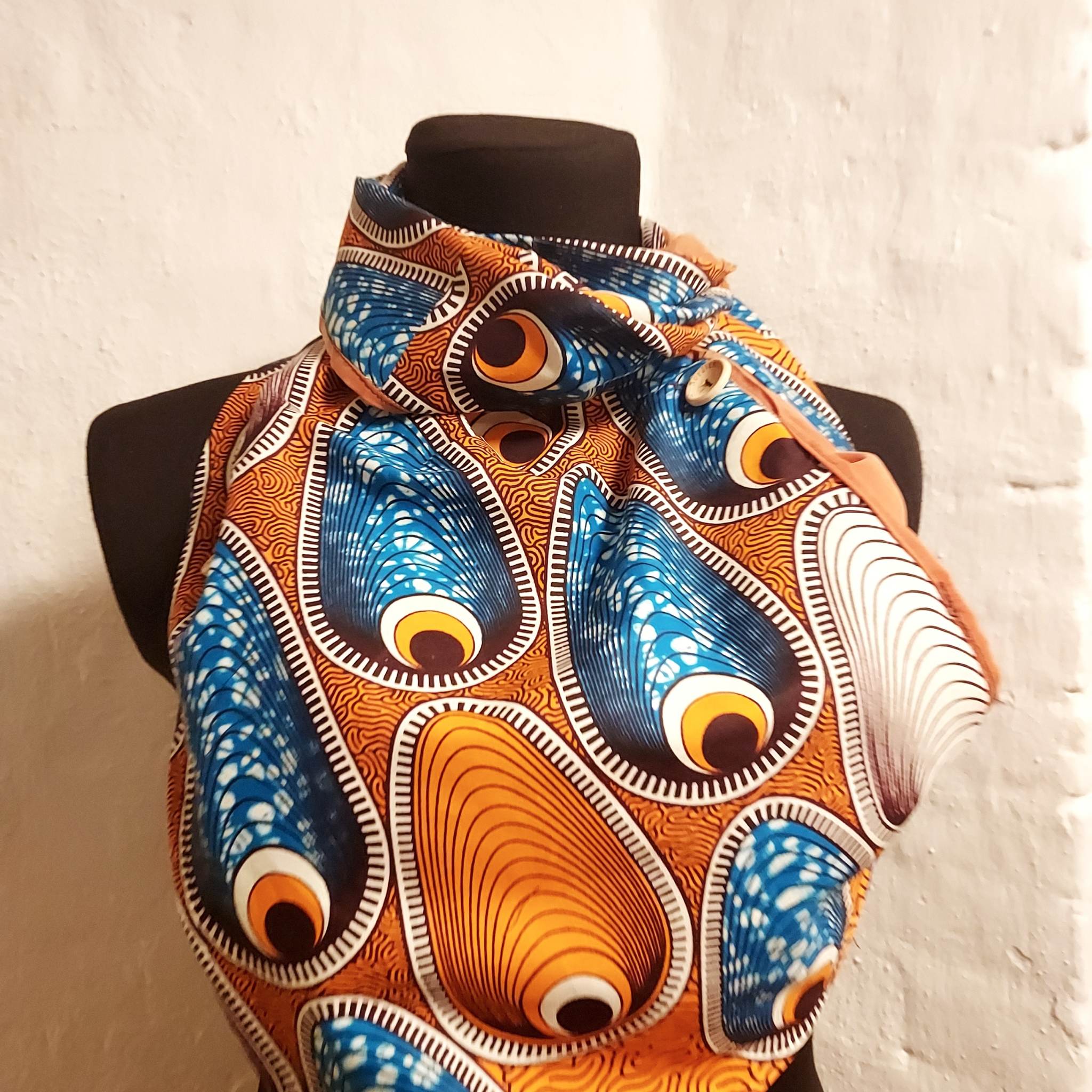 Lightweight organic scarves