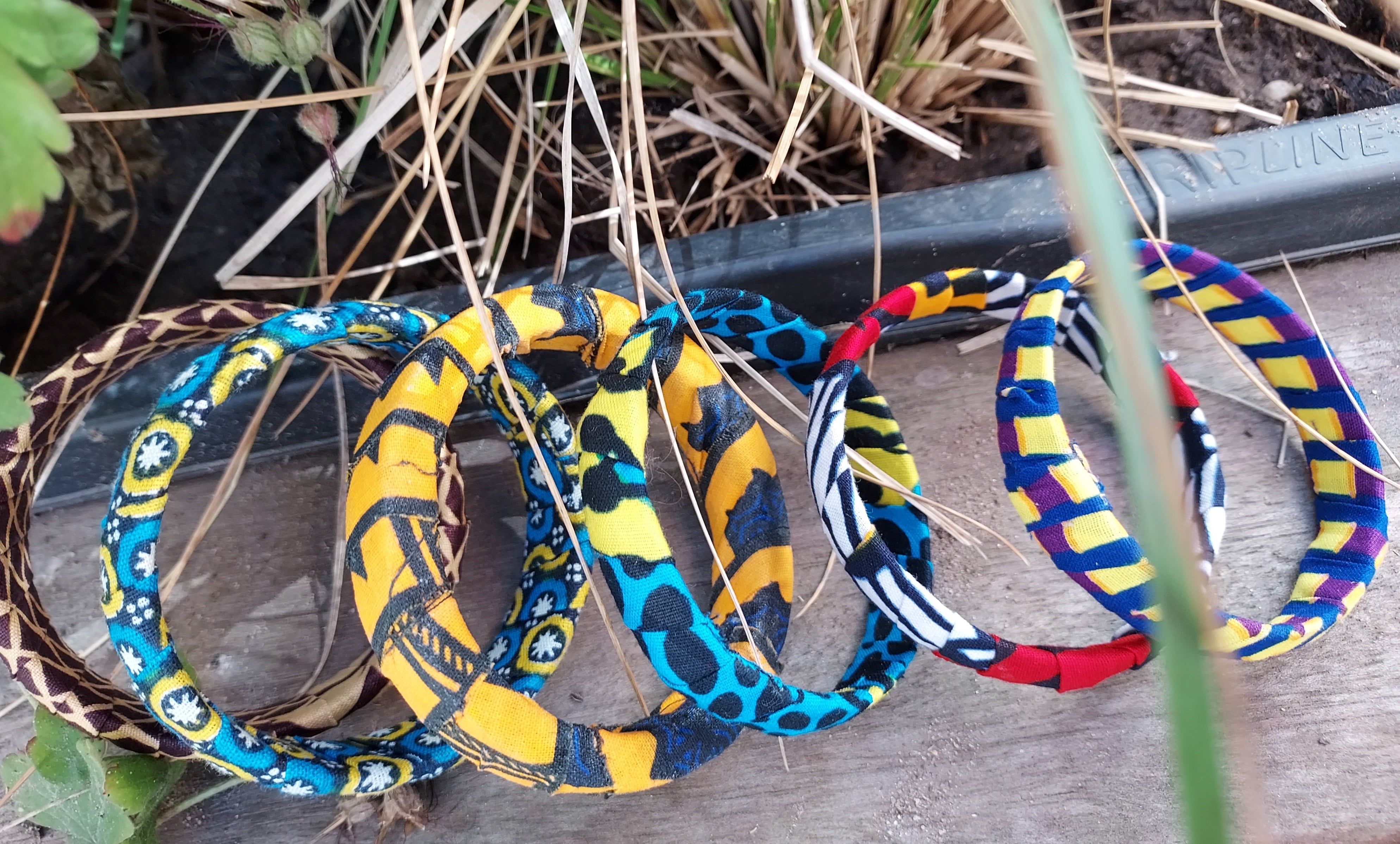 Afrikanske stofarmbånd /African fabric bracelets